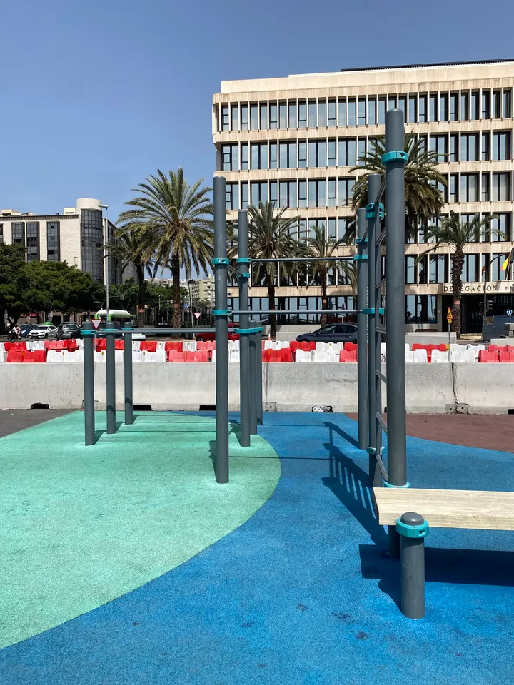 Parque de Calistenia / Street Workout Kenguru PRO — estudio de fitness-studio en Santa Cruz de Tenerife — 3