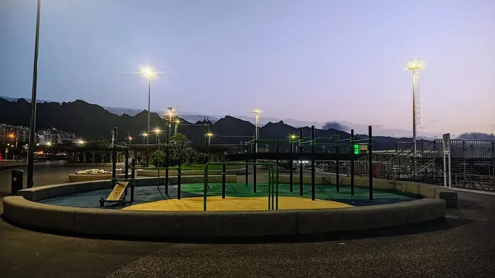 Parque de Calistenia / Street Workout Kenguru PRO — estudio de fitness-studio en Santa Cruz de Tenerife — 4