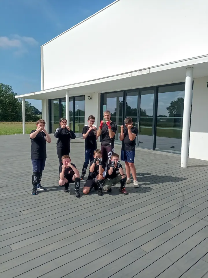 savate boxe française Breizh — arts martiaux-studio à Plounéventer — 3