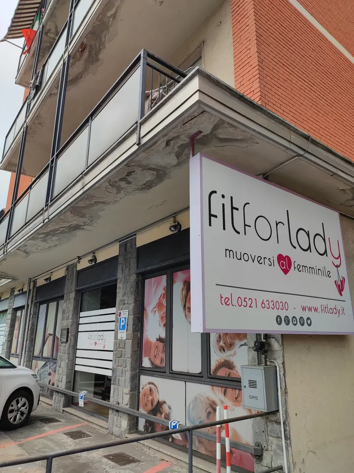 Palestra Fit for Lady — palestre-studio a Lubiana, Parma — 2