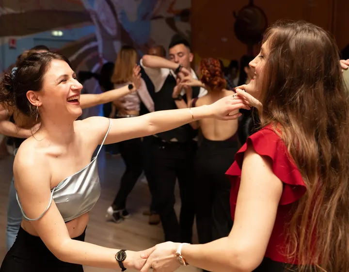 Bachata Fusion Strasbourg — danse-studio à Meinau, Strasbourg — 2