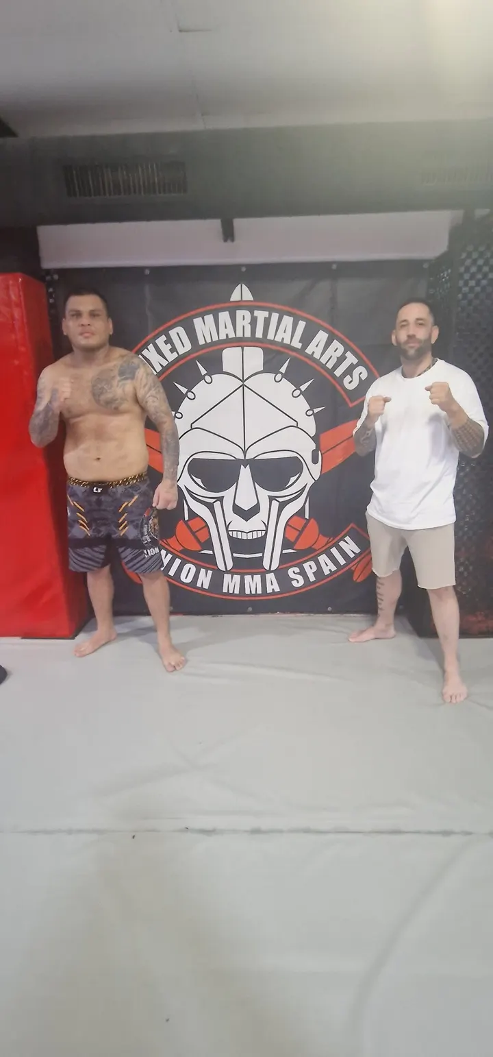 69 MONOS — mma-studio en Barcelona — 3