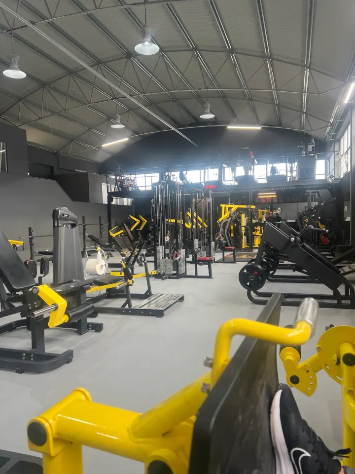 IRONMEKA Fitness Club — Ginásio em Bairro da Codivel, Odivelas
