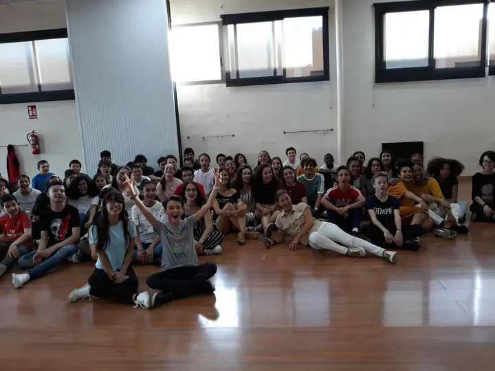 Academia De Baile Dairen - Bachata, Salsa, Kizomba, Tango & Fitness Fun! — baile-studio en Elche — 4