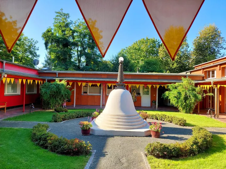 Lotos-Vihara Meditationszentrum — Meditation in Mitte, Berlin