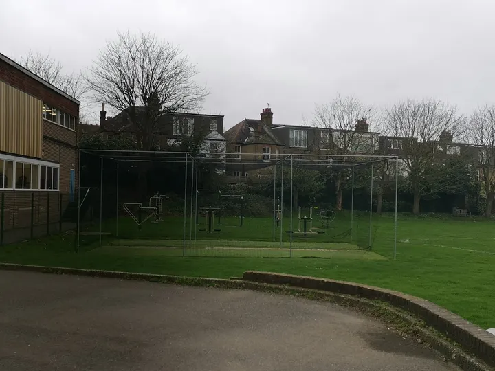 Shene Sports & Fitness Centre — fitness studio in London — 4