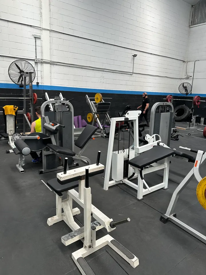 Gimnasio Be Strong — CrossFit en Peligros