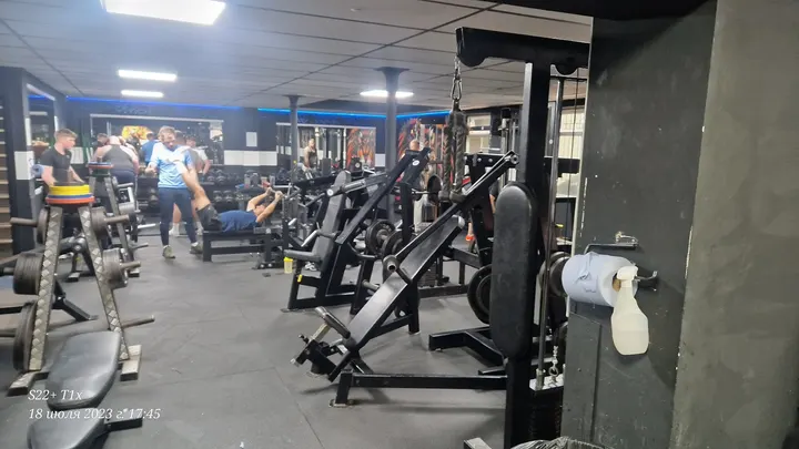 UNIQUE FITNESS — fitness studio in Normanton — 3