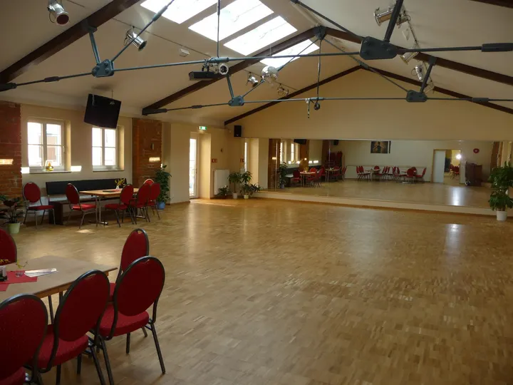 Tanzstudio Chemnitz — Tanz in Schloßchemnitz, Chemnitz
