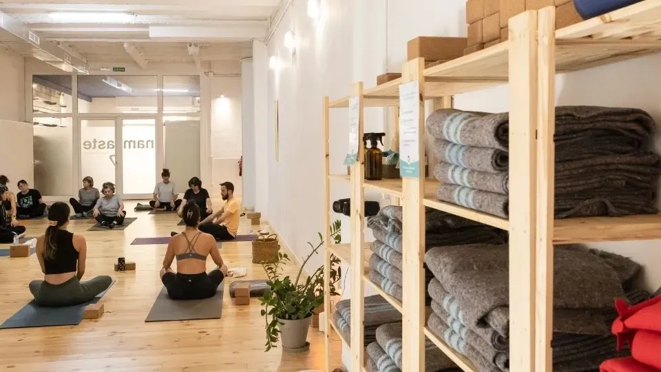 Sincronia Yoga - Sala Sincronia — yoga-studio i Gràcia, Barcelona — bild 3