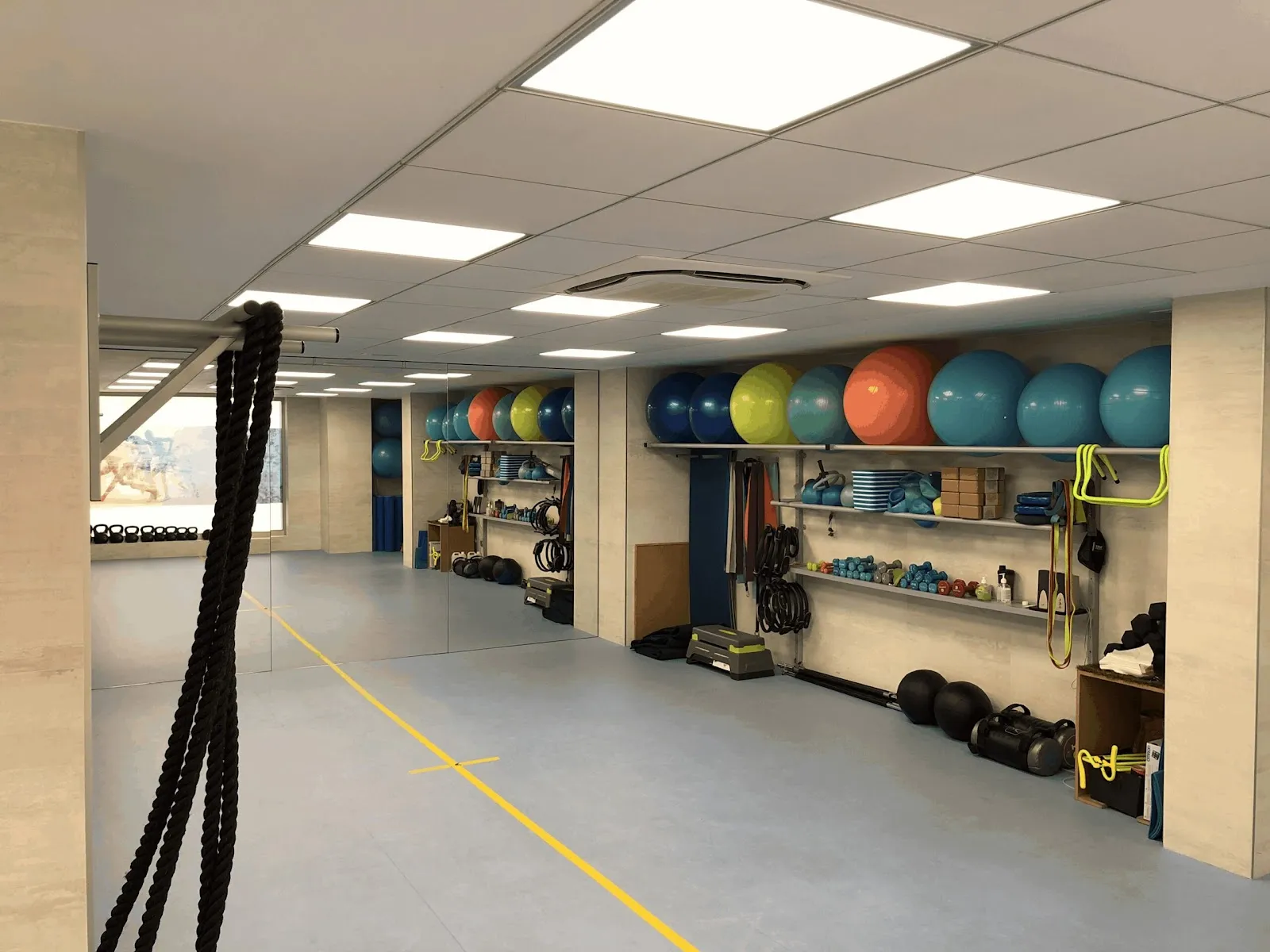 Serimed Revolución Centro De Entrenamiento — estudio de fitness-studio en Montserrat — 2