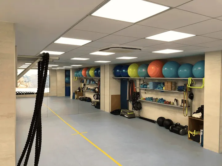Serimed Revolución Centro De Entrenamiento — estudio de fitness-studio en Montserrat — 2