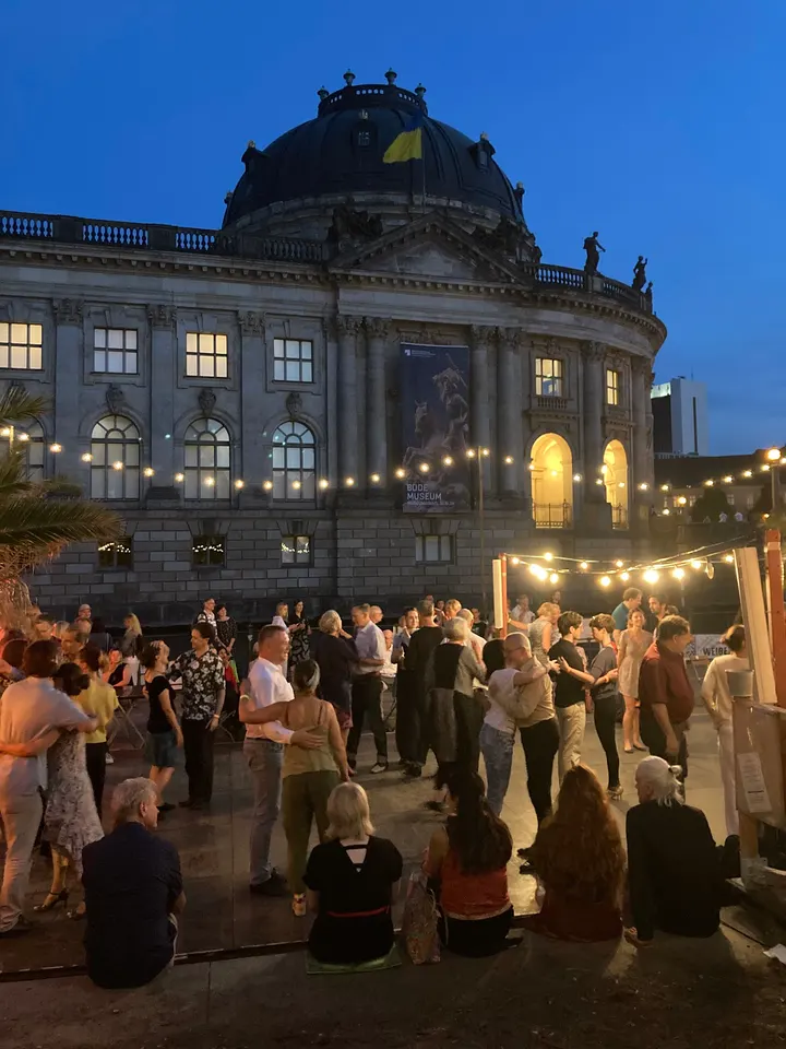 Tanzfläche Monbijoupark — Tanz in Mitte, Berlin