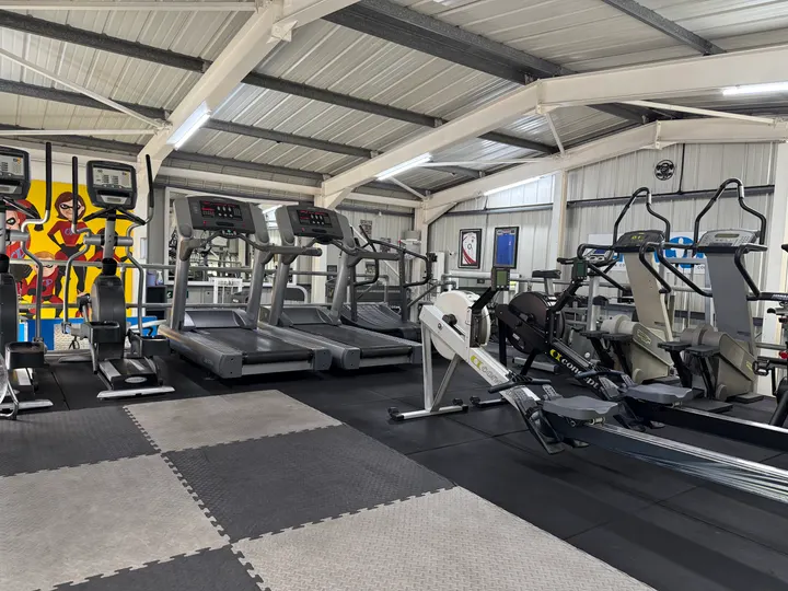 Uniq Physique — strength-studio in Haslemere — 4