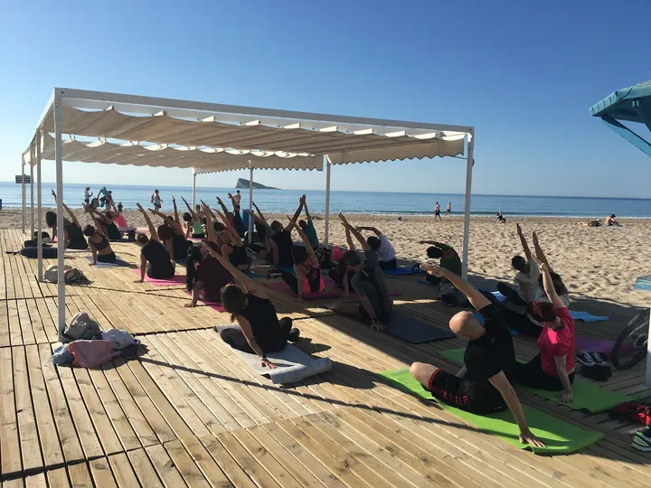 Movimiento Yoga “Con Rosa Yoga Lifestyle” — yoga-studio en Benidorm — 3