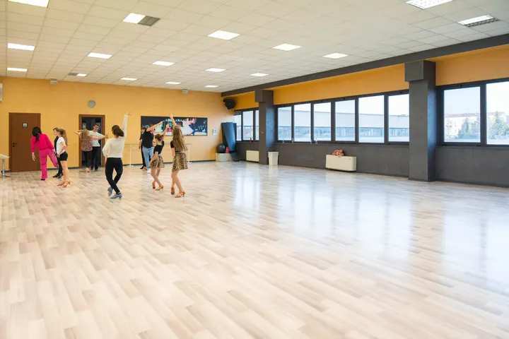 Gardadanze Castelnuovo del Garda — danza-studio a Mischi, Castelnuovo del Garda — 3