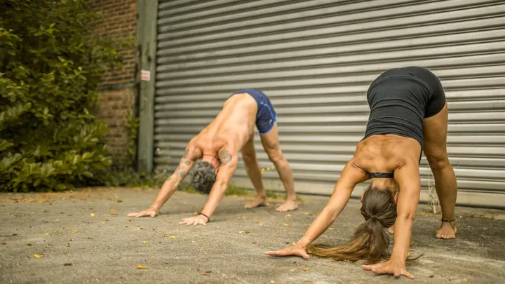 Black & White Community — yoga-studio in Breda — 2