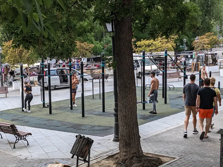 Parque Calistenia - Puerta de Toledo - Plaza del Campillo del Mundo Nuevo — calisthenics-studio en Madrid — 4