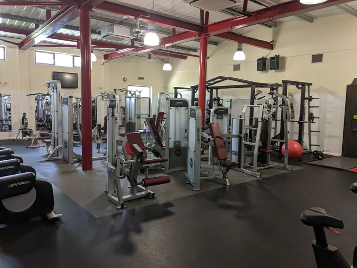 Winston Sports Centre — martial arts-studio in Woking — 2
