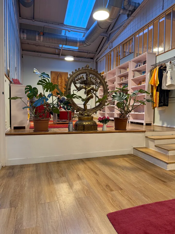 Centre Sivananda de Yoga Vedanta Paris — Yoga à Paris 10e Arrondissement, Paris