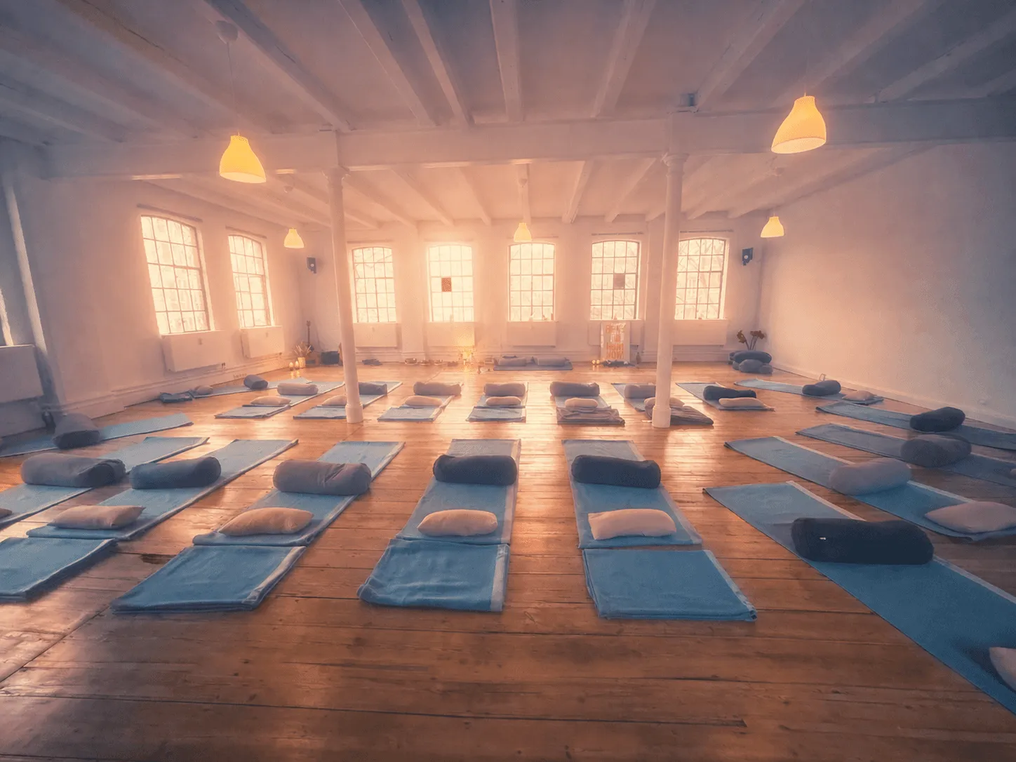 Breathwork + STRESS RELEASE mit Mieke (Studio E) — meditation-studio i Hamburg — 3