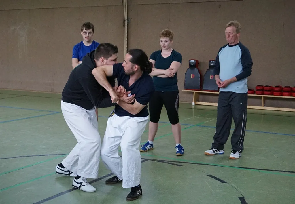 Schuetz-Dich-Richtig! — kampfsport-studio in Bonn — 3