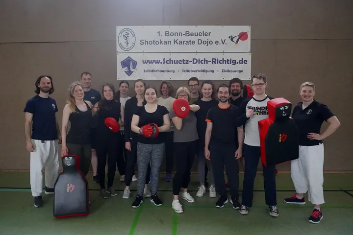 Schuetz-Dich-Richtig! — Kampfsport in Bonn-Beuel, Bonn