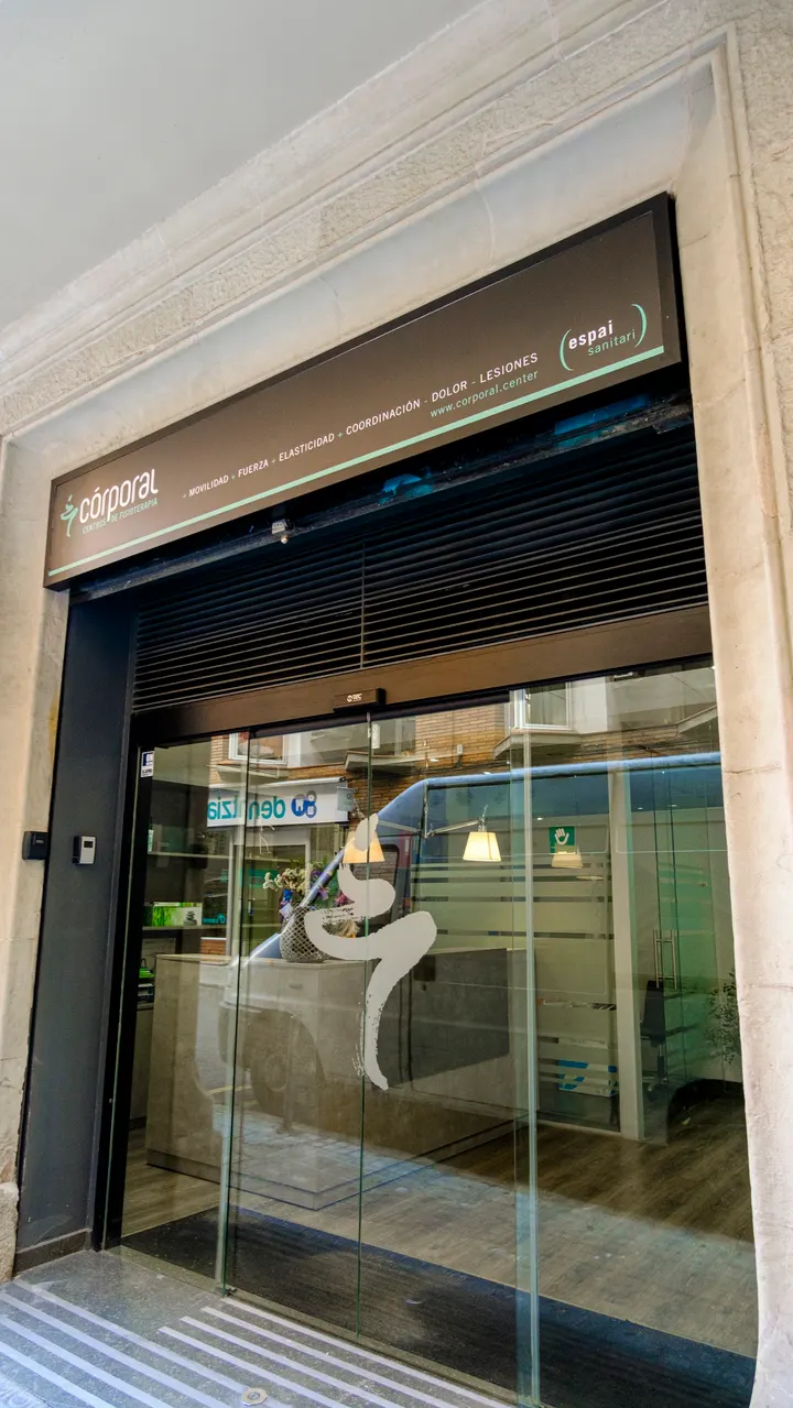 Córporal Fisiocenter Gala Placídia — entrenamiento personal-studio en Barcelona — 5