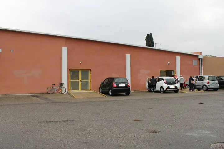 gv claire cour — salle de fitness-studio à Marguerittes — 2