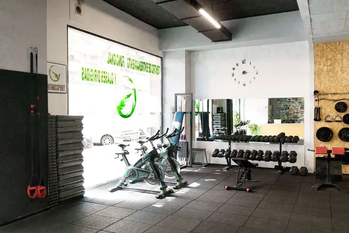 Dreamssport S.C. — Estudio de fitness en Plaça El·líptica - República Argentina, Gandia