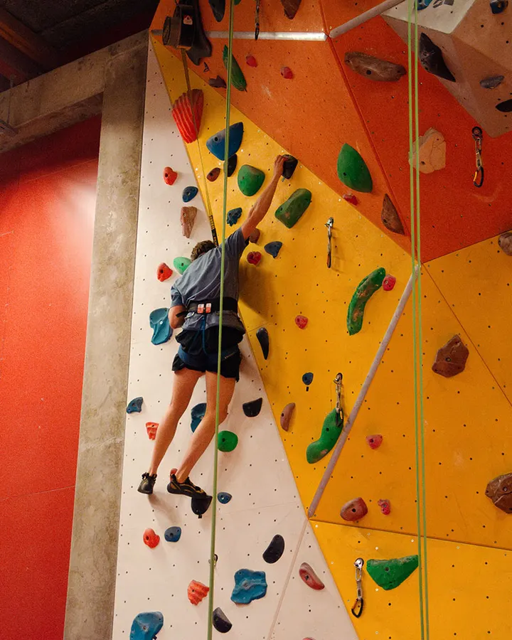 Kalmar Klätterklubb — climbing-studio i Gamla industriområdet, Kalmar