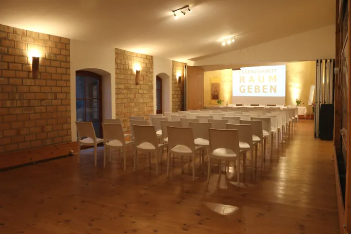 Deutsche Akademie für traditionelles Yoga e.V. — yoga-studio in Rotherbaum, Hamburg — 2