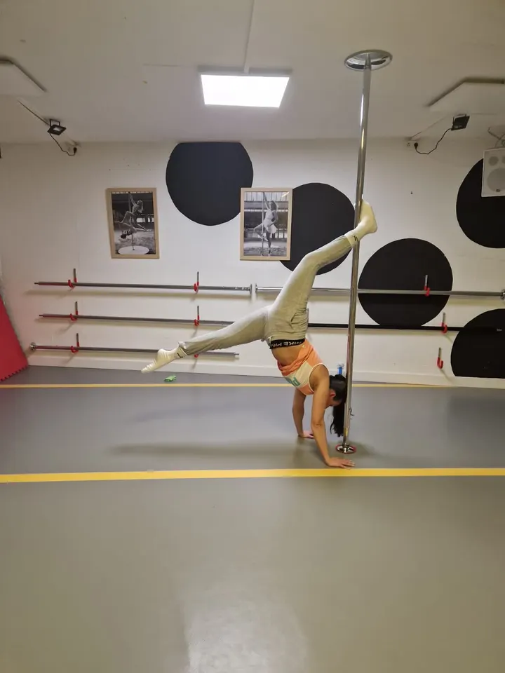 Aerialart_Danceandpole — pole fitness-studio in Tönisvorst — 4