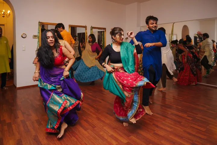 SmellsLikeBollySpirit,Bollywood Dance Services-Berlin — tanz-studio in Berlin — 5