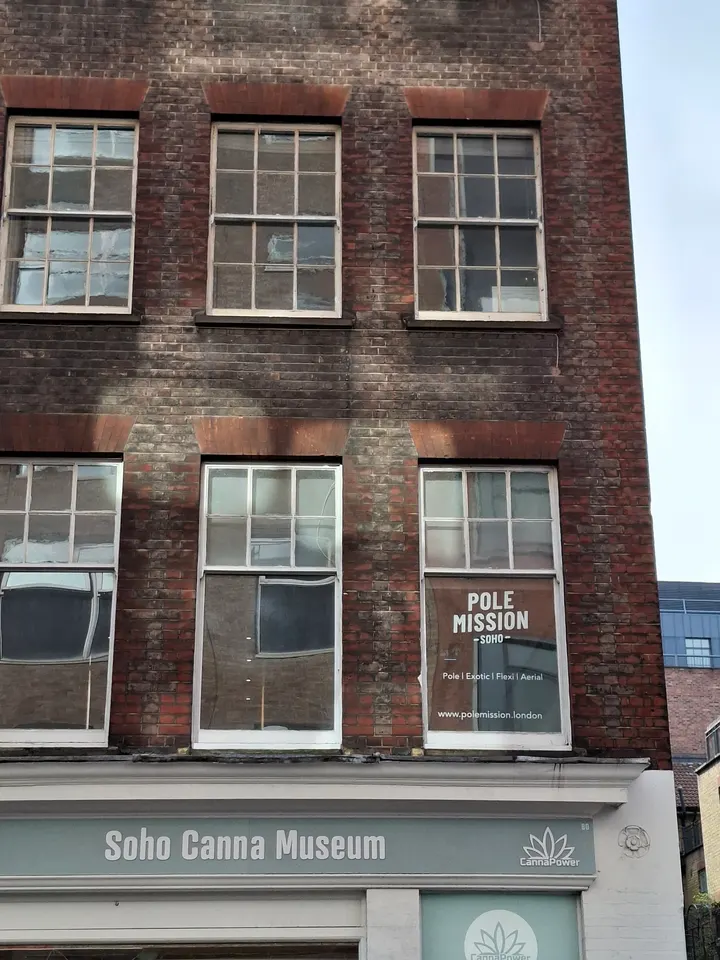 The Pole Studio — pole fitness-studio in Soho, London — 3