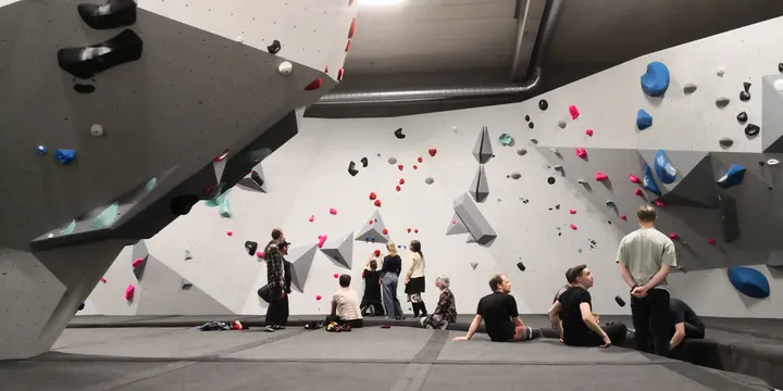 Urban Boulders — bouldering-studio i Vasastan, Linköping