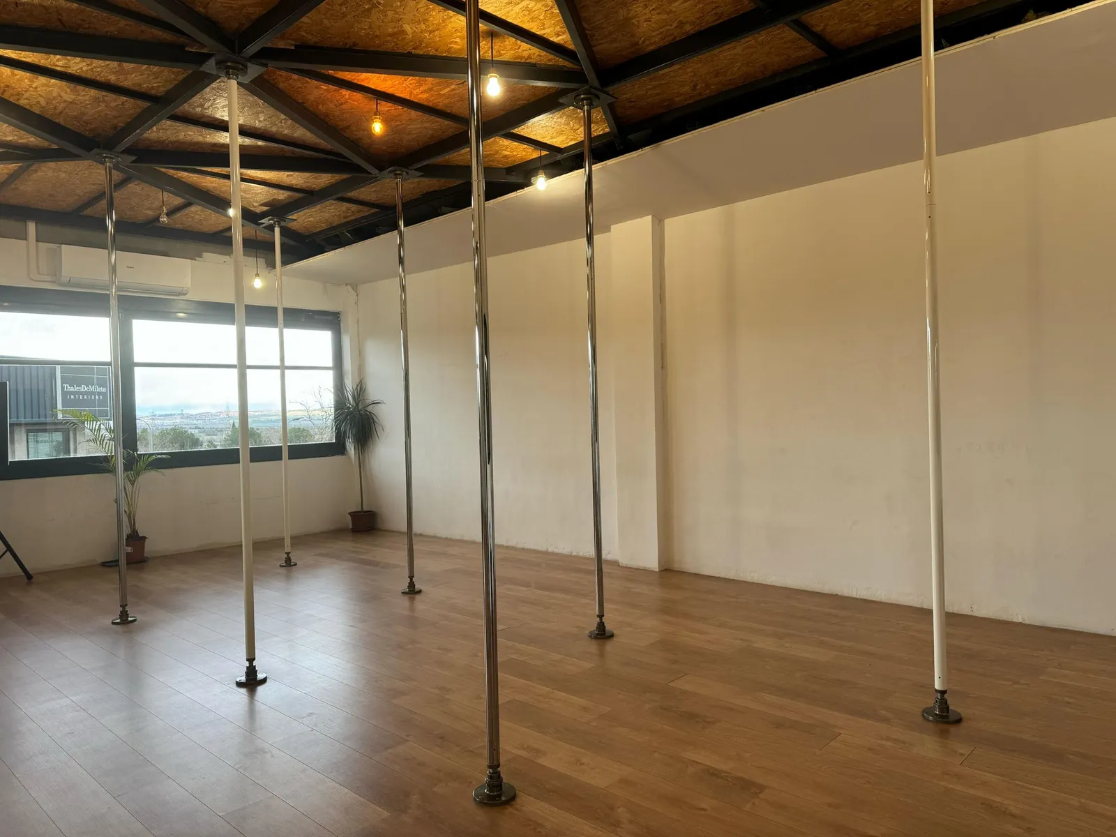Neverland Pole & Dance — pole fitness-studio en Los Tempranales, San Sebastián de los Reyes — 3