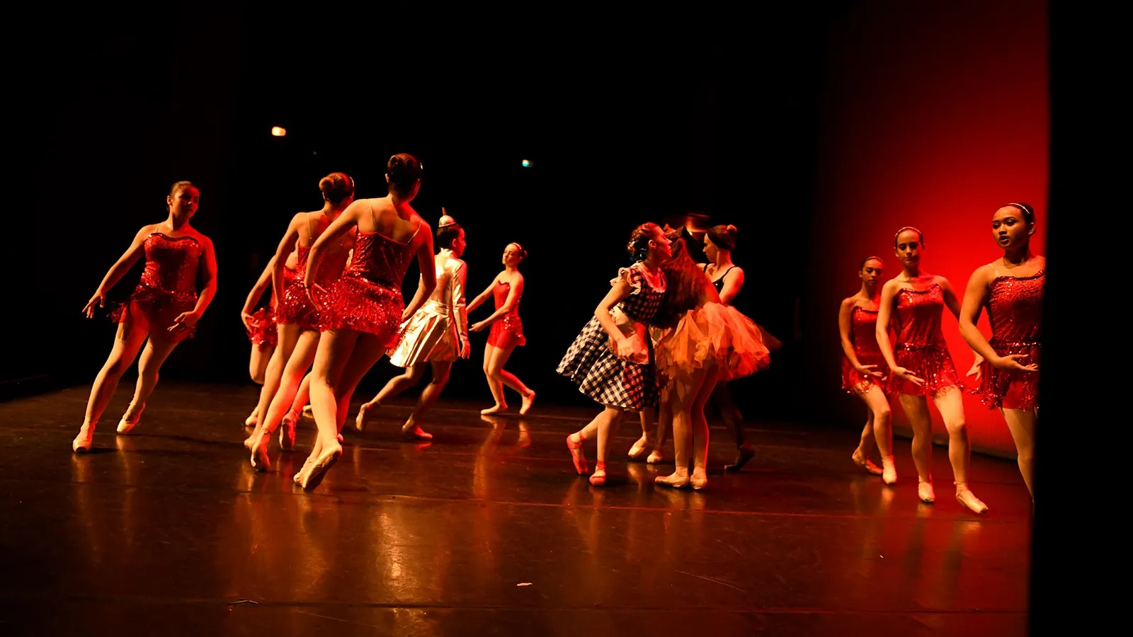 Línea Y Movimiento — baile-studio i Colmenar Viejo — 4