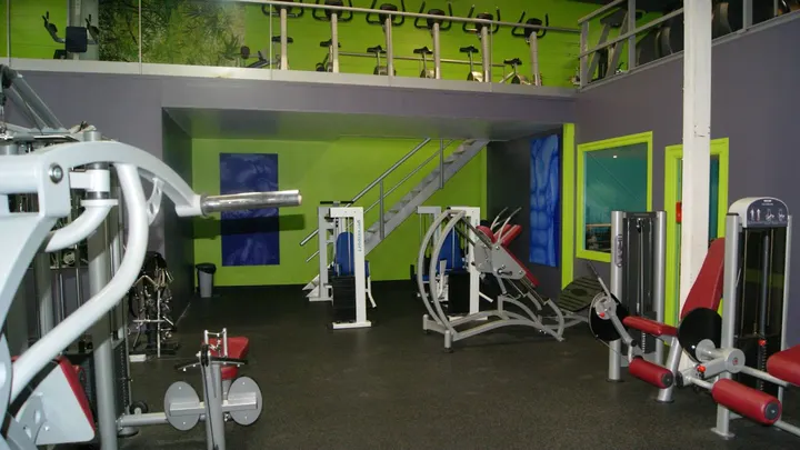 Iron Fitness — salle de fitness-studio à Étréchy — 4