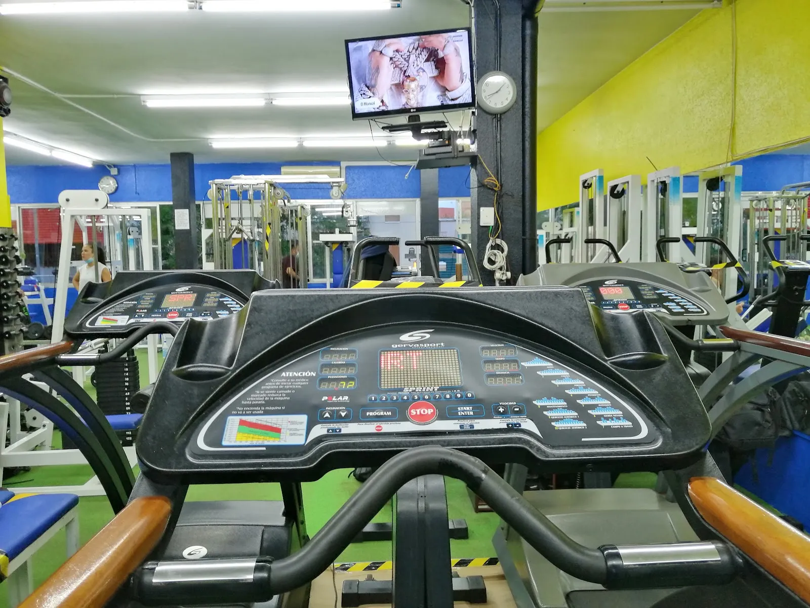 Club Deportivo Leones — estudio de fitness-studio en L'Hospitalet de Llobregat — 3