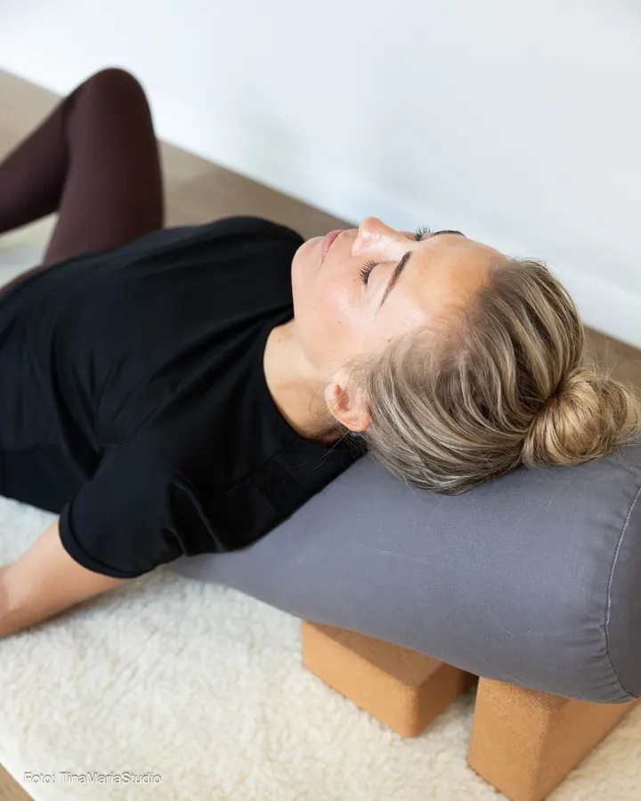 Kropsterapi og yoga v/Sara Stryger — yoga-studio i Karlstrup Strand, Solrød Strand — 2