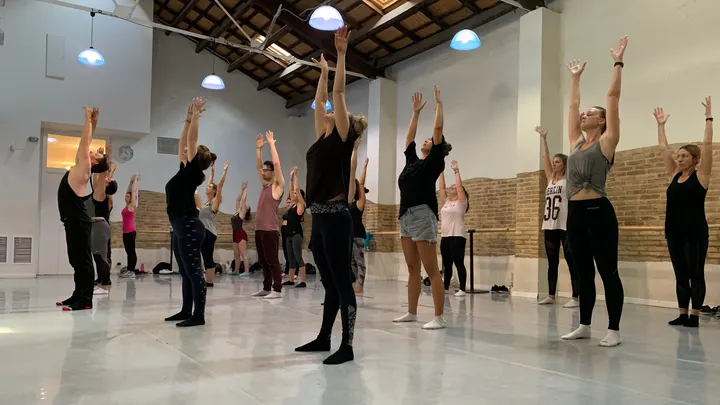 Baila con Cameron (BCC Performing Arts) — baile-studio en Valencia — 3