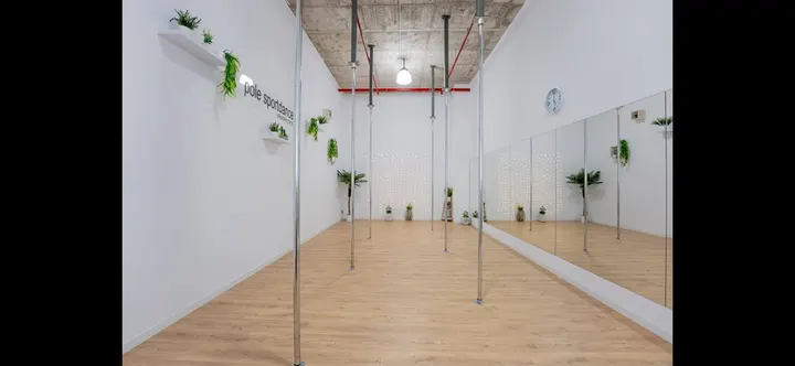 Pole dance "Pole sportdance viladecans" — estudio de fitness-studio en Barcelona — 4