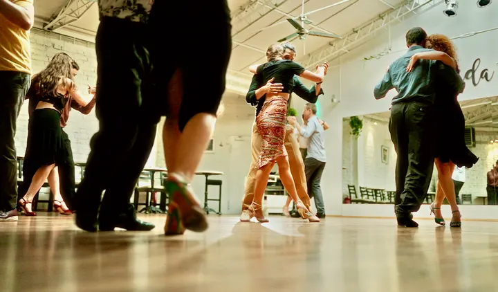 Tango VidaMia Köln, Tanzschule für Tango Argentino — Tanz in Riehl, Köln