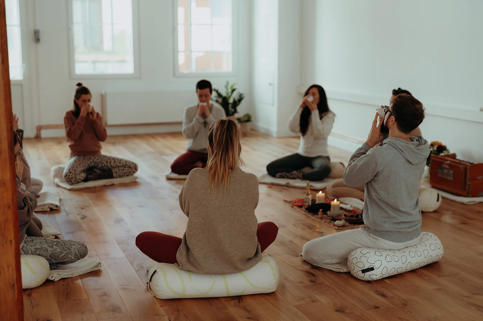 BEING SPACE 1 & 2 | Yoga • Movement • Sound • Cacao — yoga-studio i Hamburg — 3