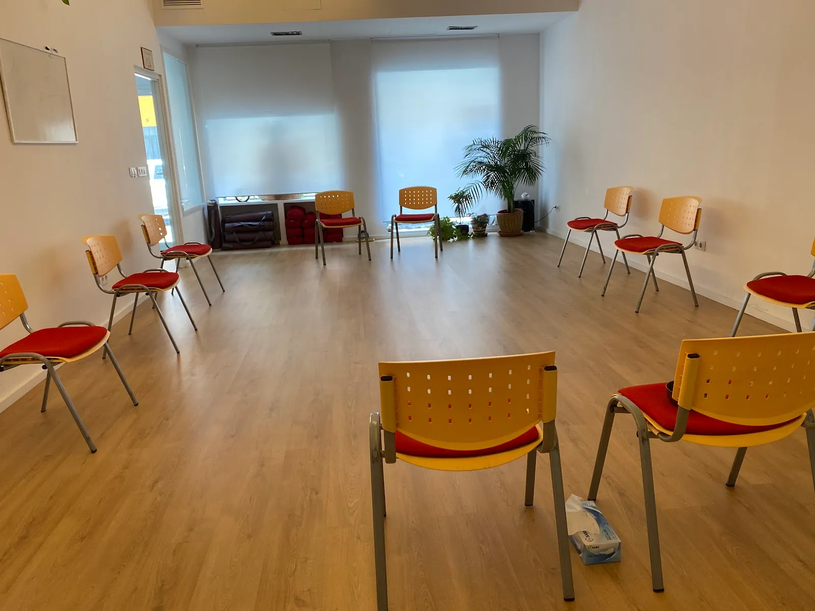 Centro Shambala Sevilla, Constelaciones Familiares, Yoga, Masajes, Meditación — yoga-studio en Huerta del Pilar, Sevilla — 2