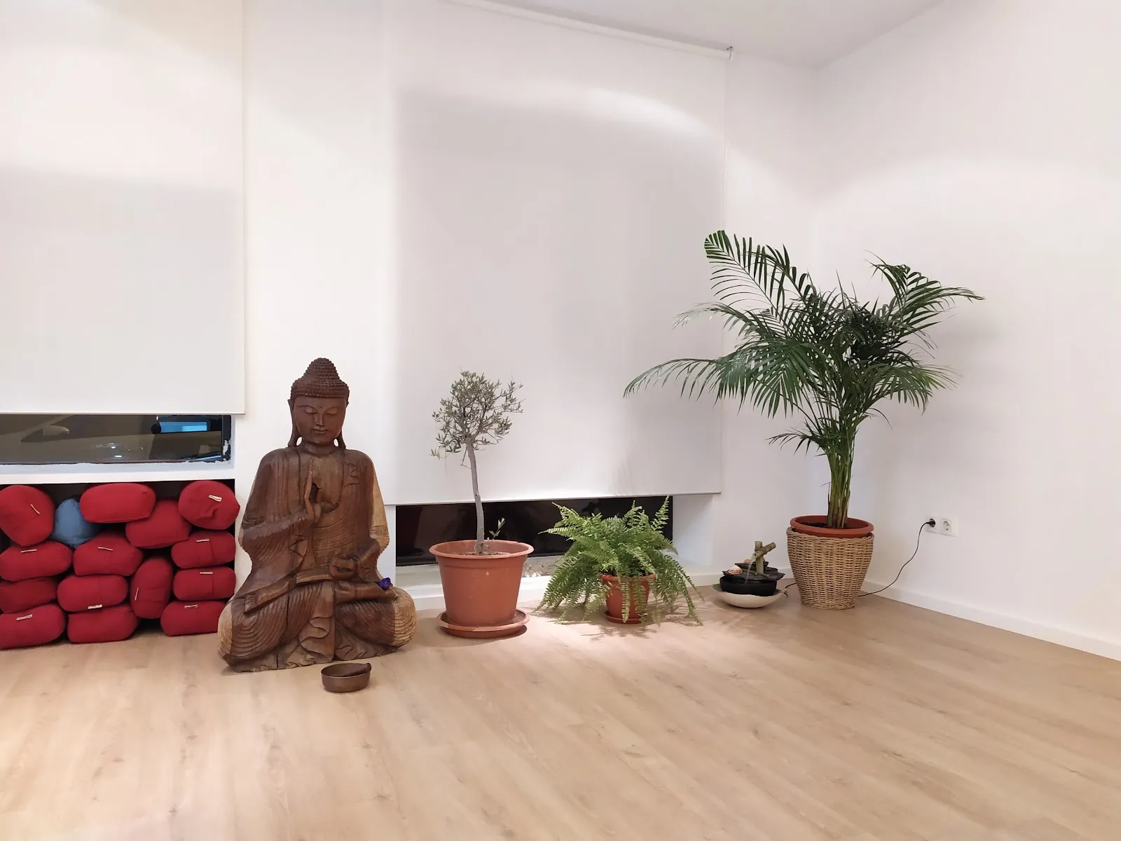 Centro Shambala Sevilla, Constelaciones Familiares, Yoga, Masajes, Meditación — yoga-studio en Sevilla — 4