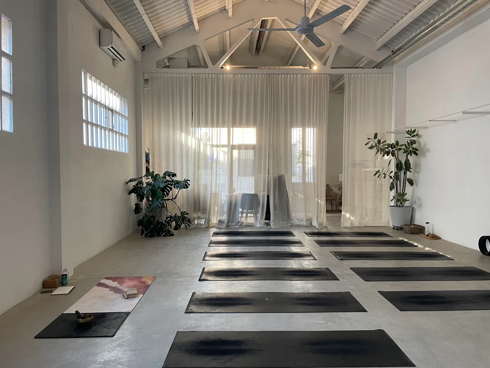 Mana Yoga Loft Sant Just — yoga-studio en Sant Just Desvern — 3