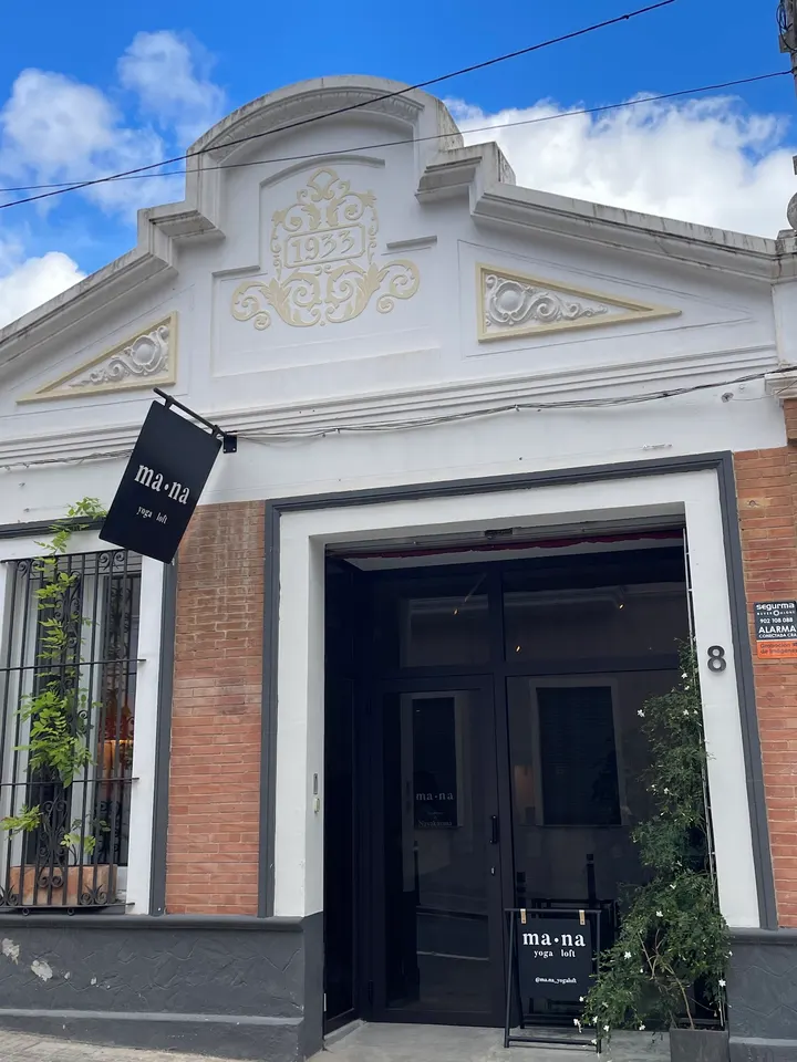 Mana Yoga Loft Sant Just — Yoga en Sant Just Desvern