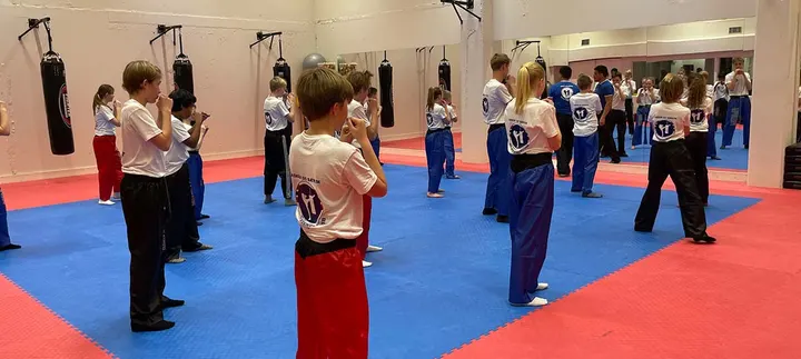 Asker og Bærum kickboxingklubb — martial arts-studio i Vakås, Hvalstad
